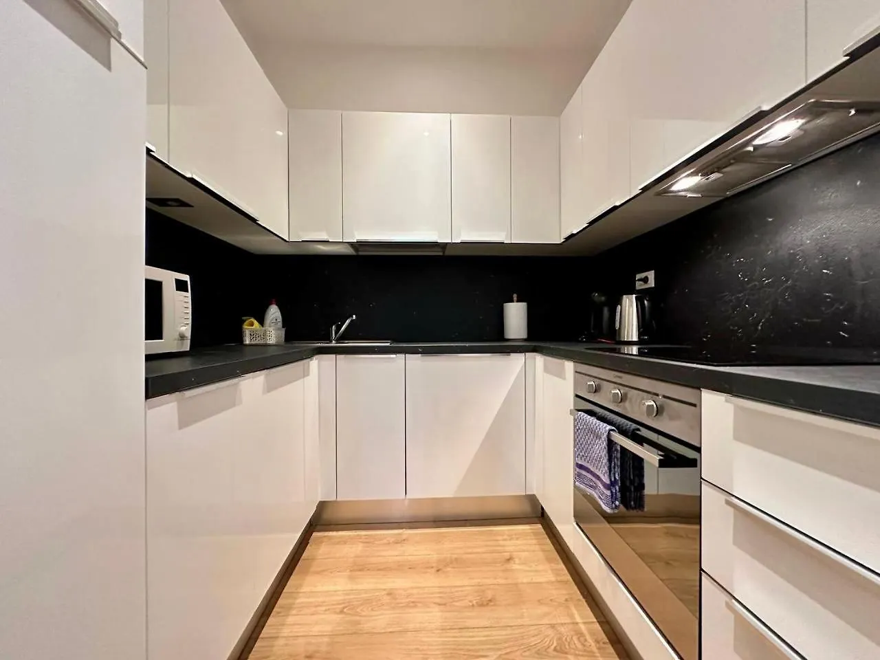 Riverside Palace Apartments Prag 0*,