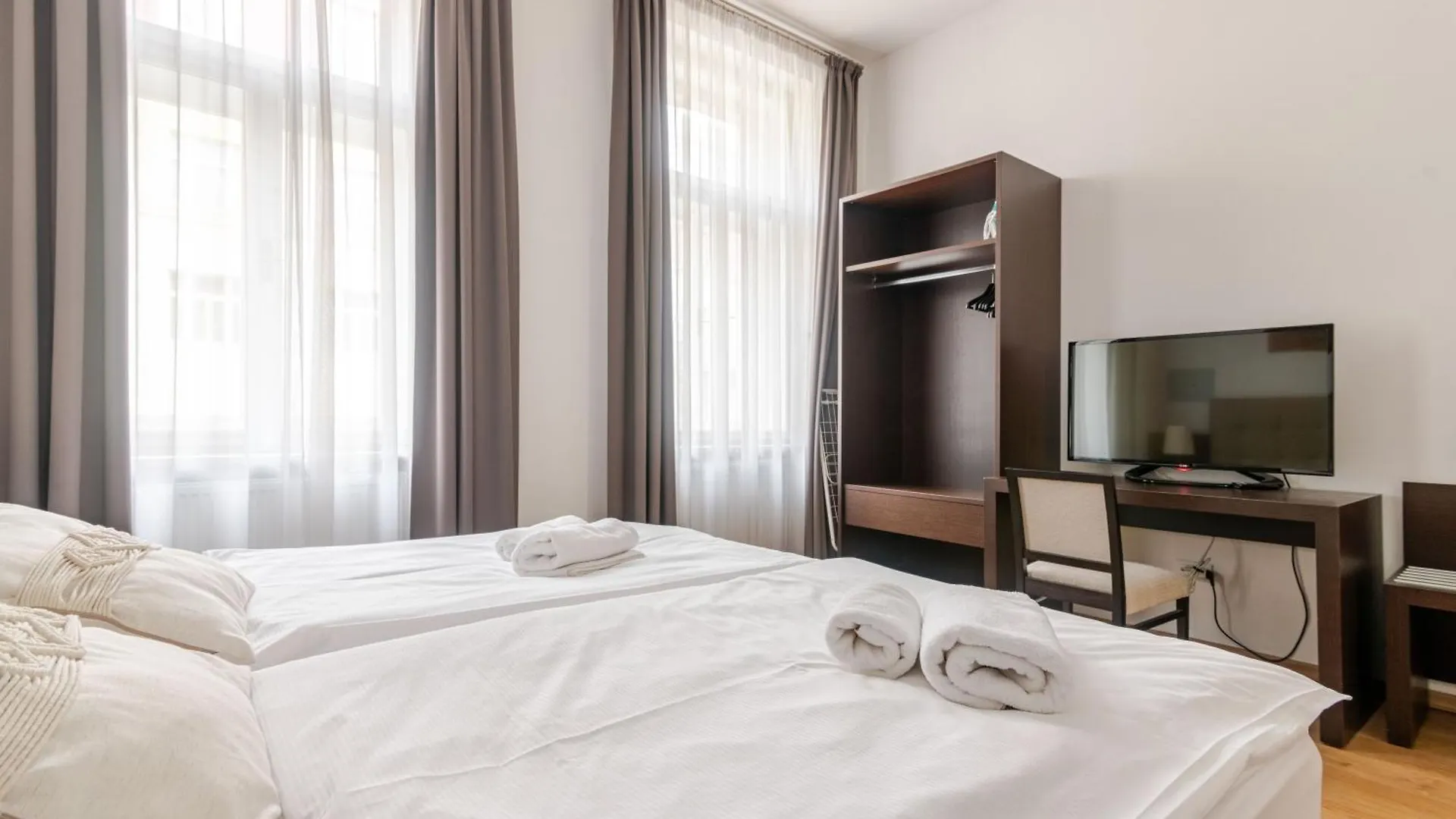Riverside Palace Apartments Prag