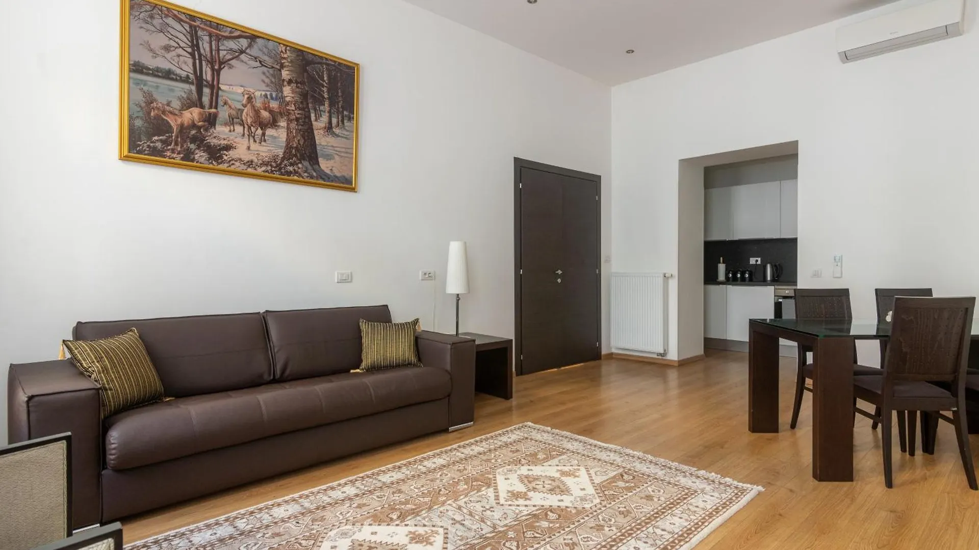Riverside Palace Apartments Prag Çek Cumhuriyeti
