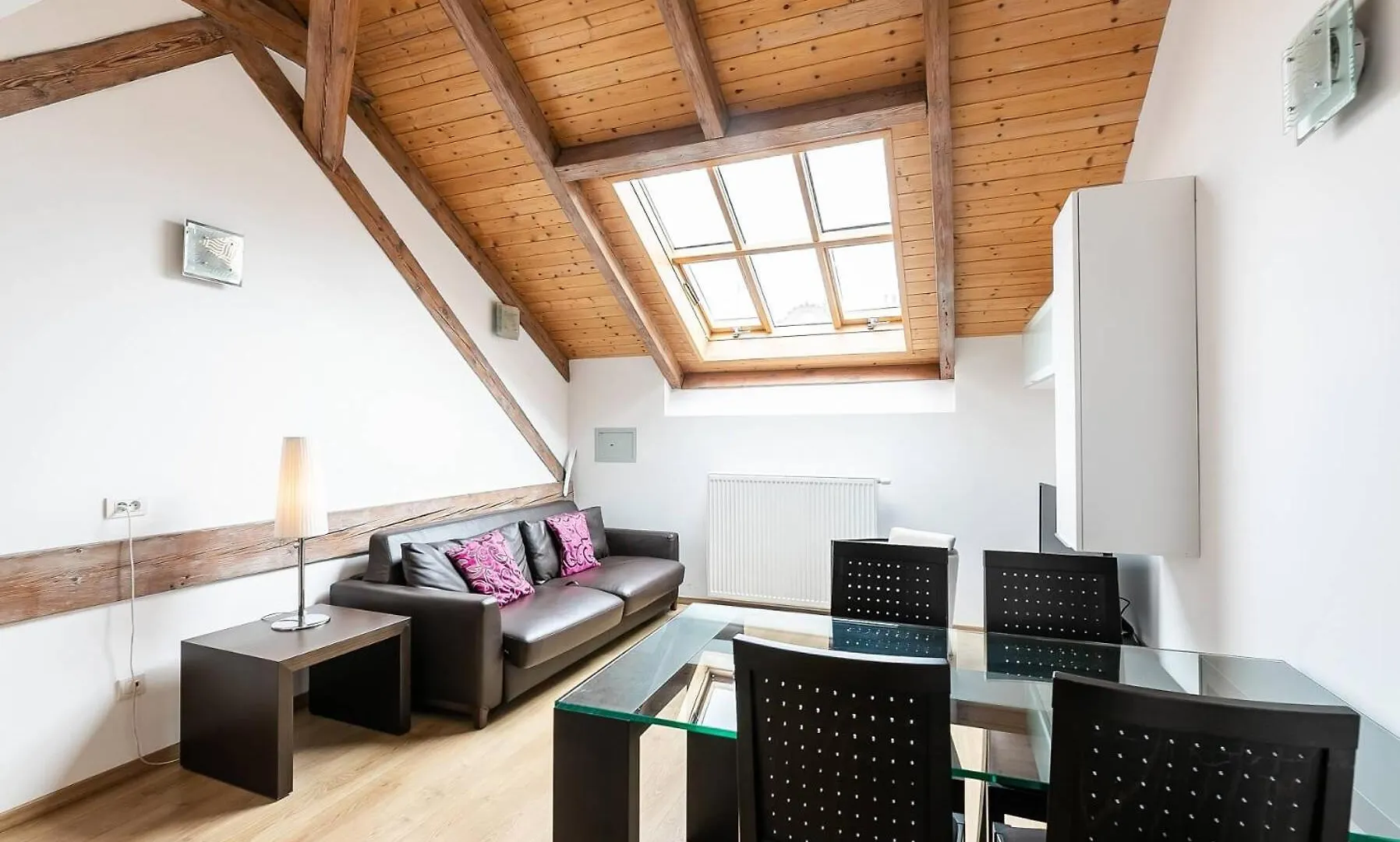 Riverside Palace Apartments Prag