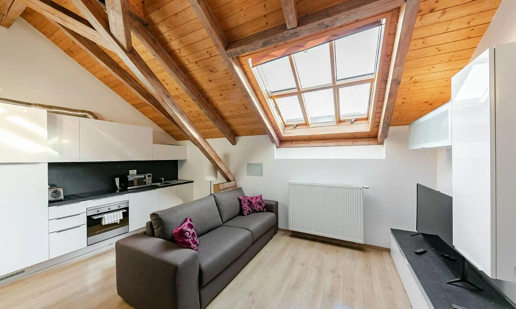 Riverside Palace Apartments Prag
