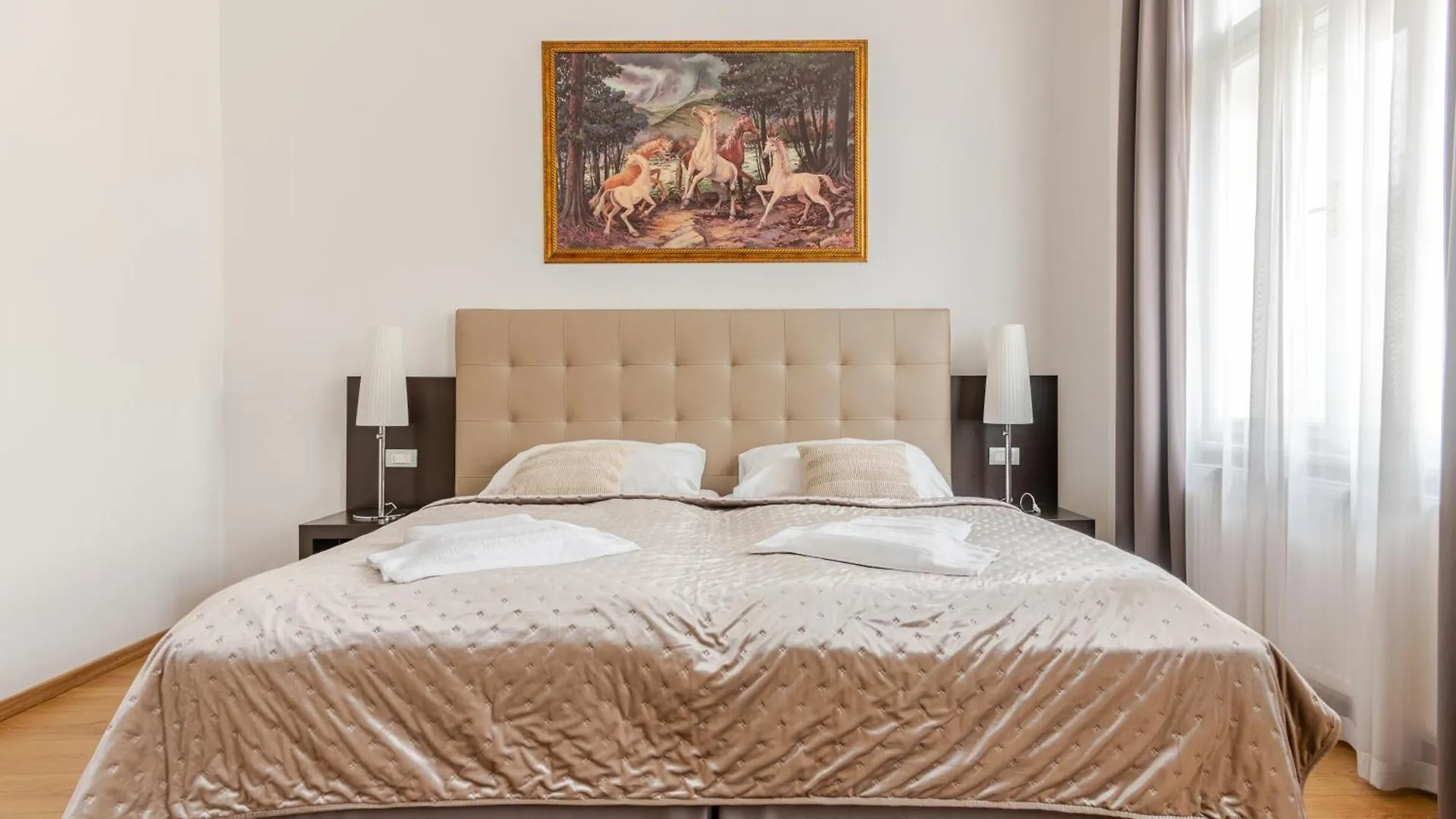 Riverside Palace Apartments Πράγα