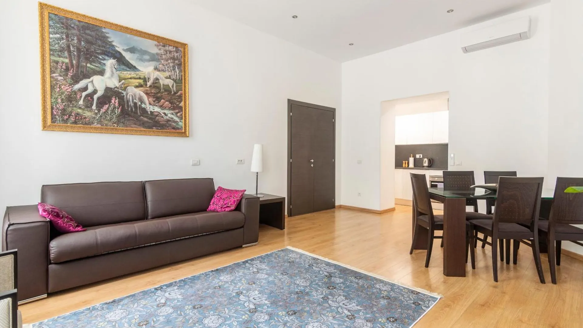 Riverside Palace Apartments Πράγα
