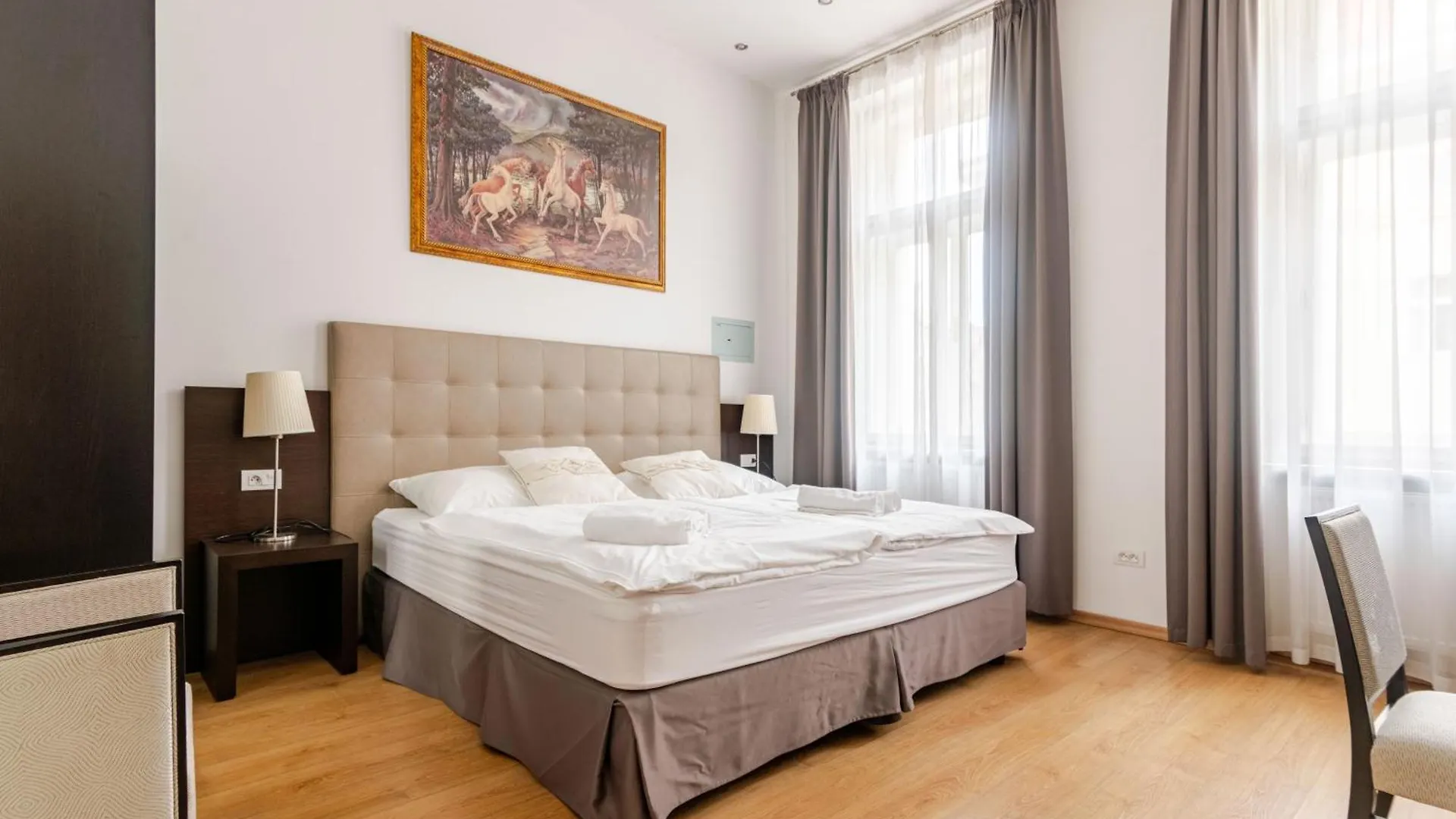 Riverside Palace Apartments Πράγα